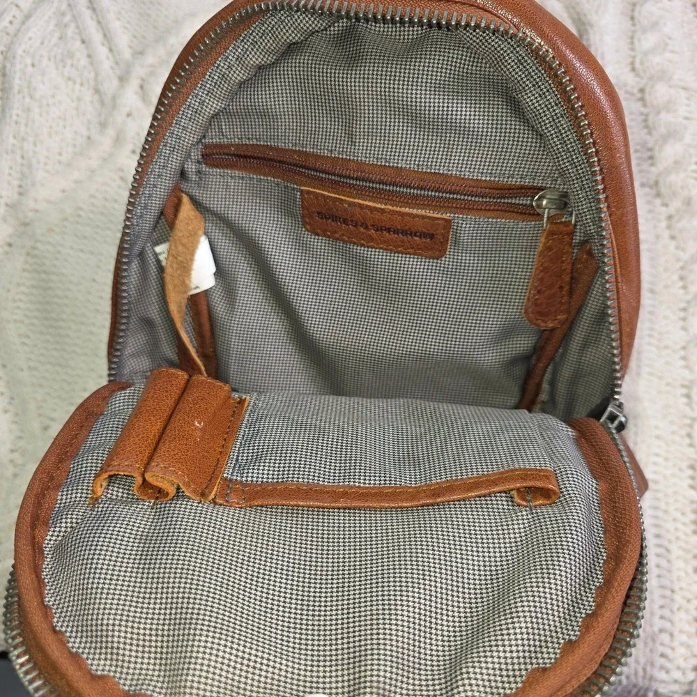 Spikes & Sparrow Sling Bag Brown‎ Soft Buttery Leather Crossbody Backpack NEW